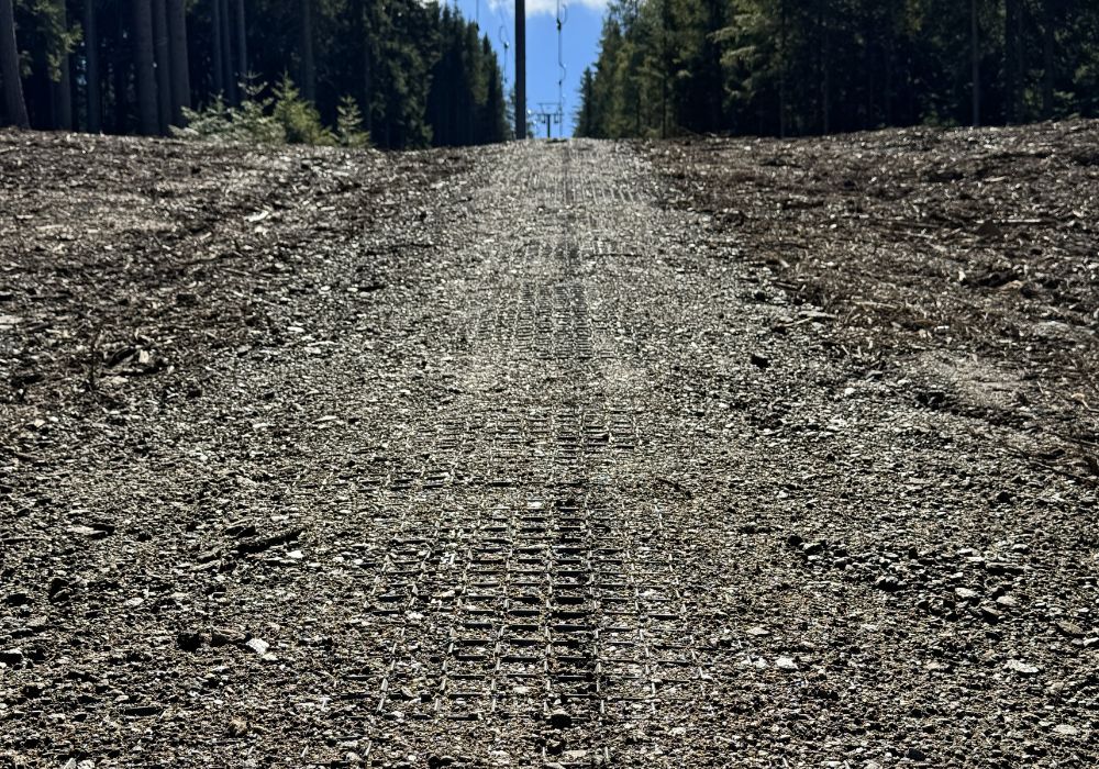 Befestigte Lifttrasse mit Terra Grid E35