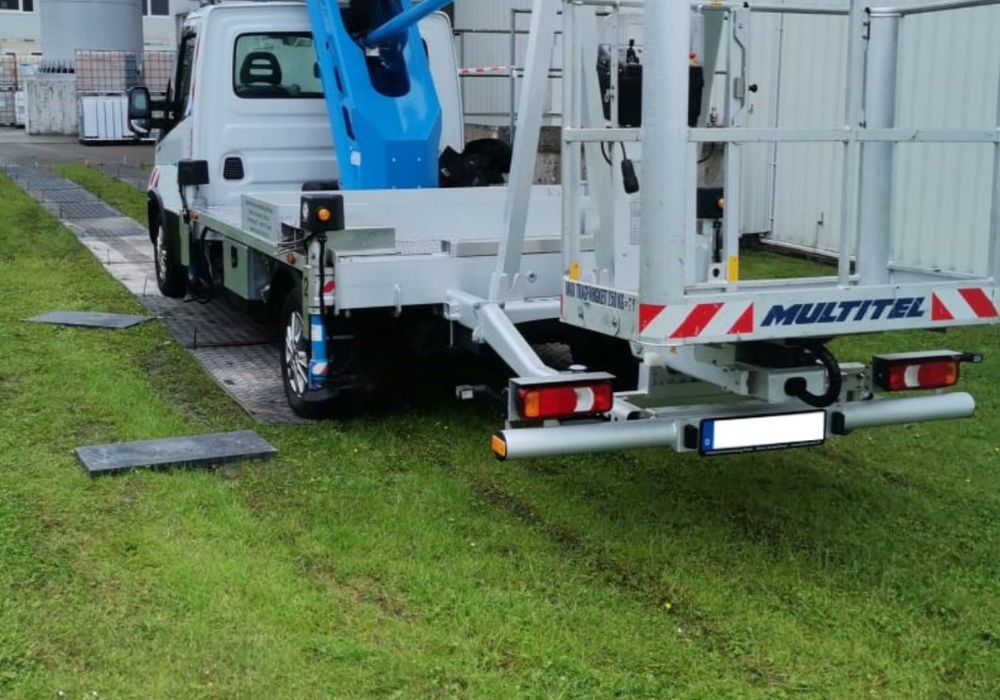 Modulare Verlegung von DAN-Boards für hohe Belastungen und wiederholte Nutzung.